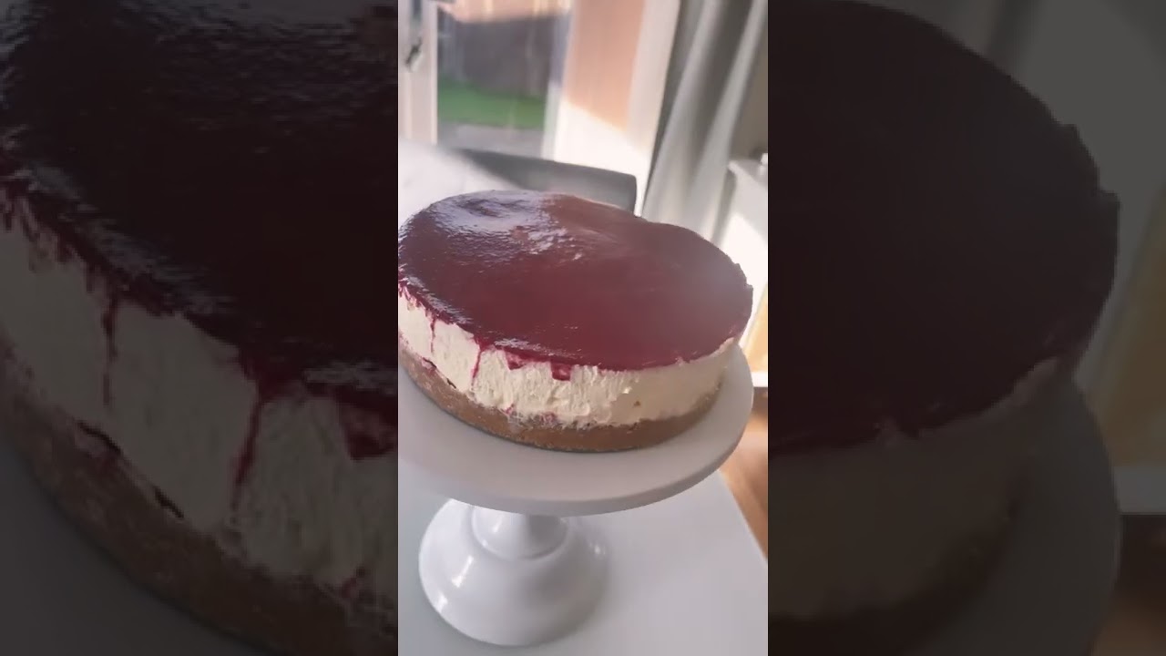 Cheesecake step by step #cheesecake #strawberrycake #icingonthecake #shorts #stepbystep