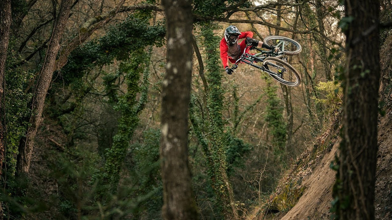COMMENCAL Sand Castle - William Robert