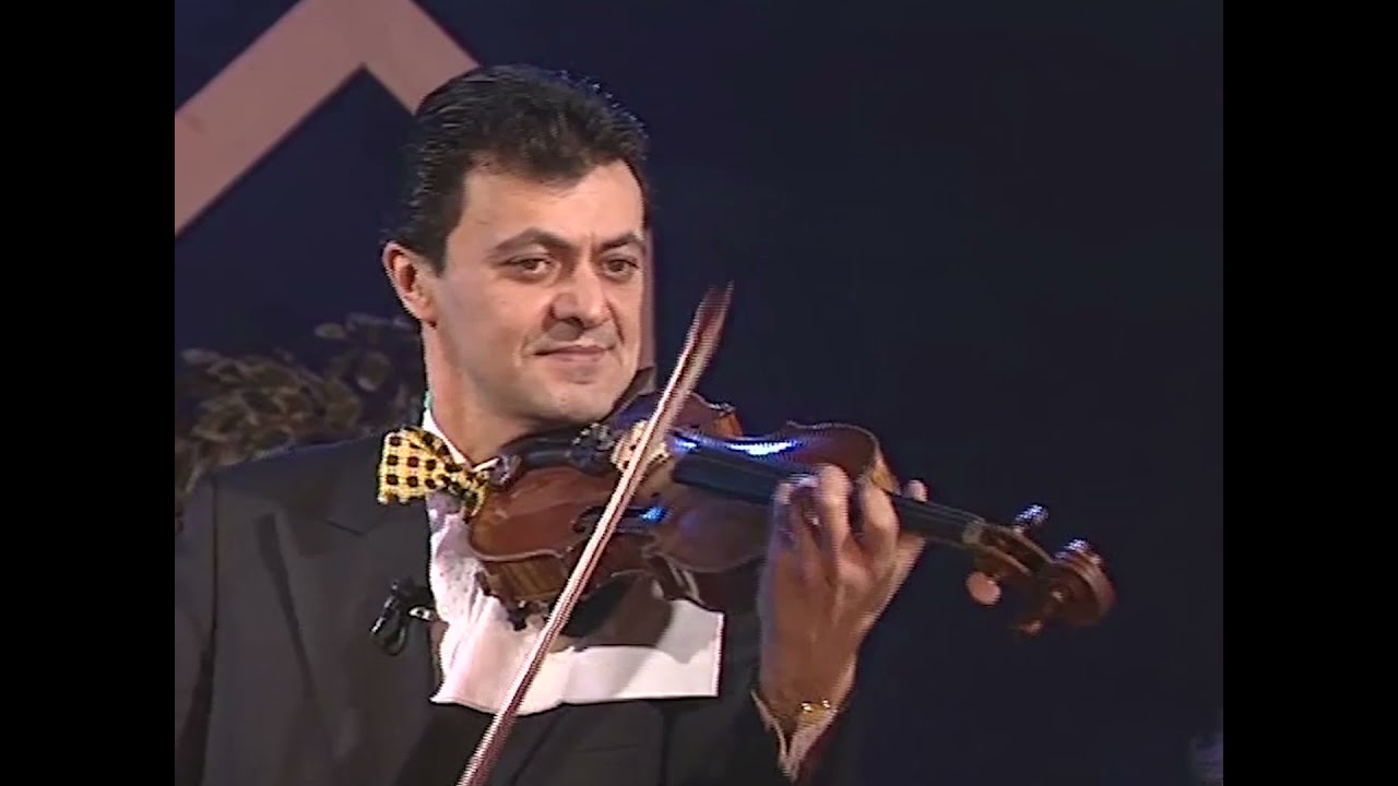 Máté Ottilia - Most kezdődik a tánc (zenekari felvezető)