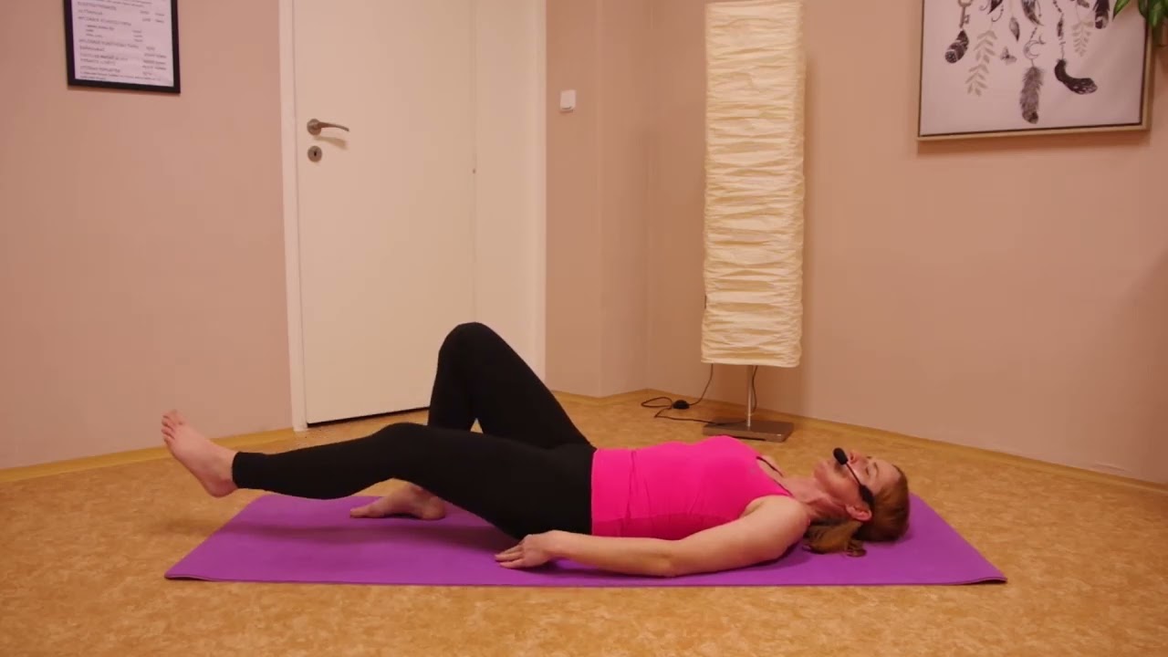 Uvolnění musculus piriformis (hruškovitý sval) pomocí tenisáku (piriformis syndrom).