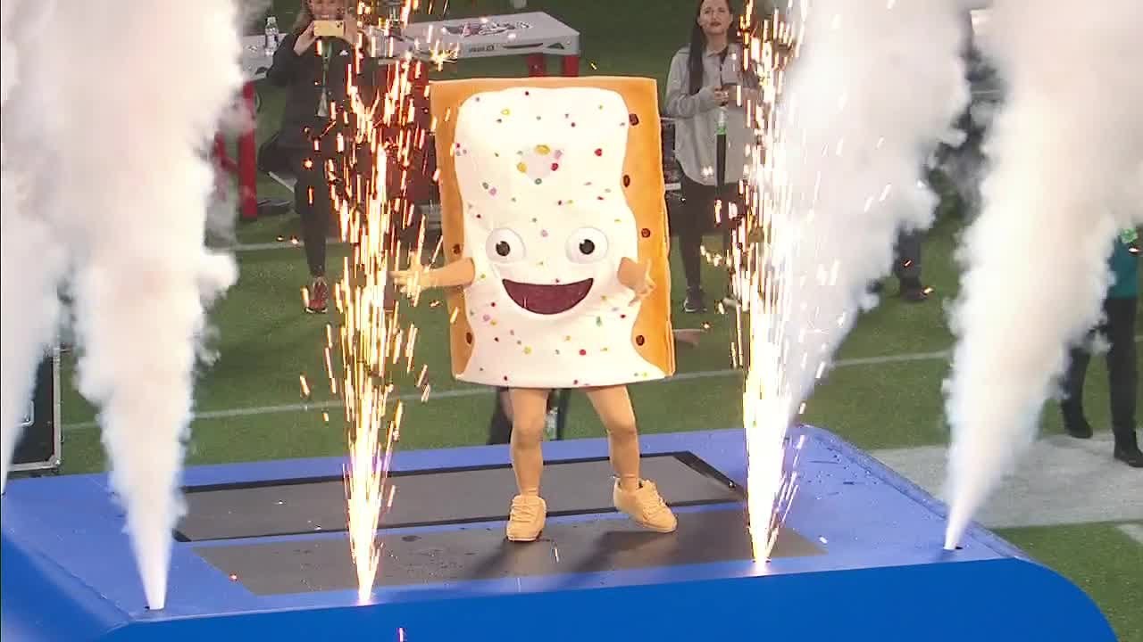 The Pop-Tarts Bowl mascot unveil was ELITE 🔥 | ESPN College Football