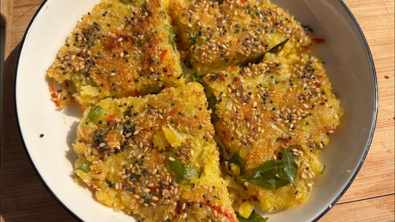 Divya's food (ગુજરાતી) is live Gujarati vegetables “Handvo” easy breakfast Recipe