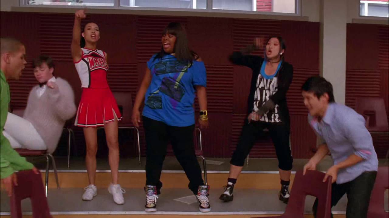 GLEE Full Performance of Hate On Me