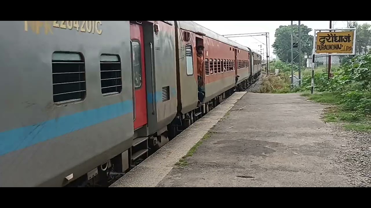 Lichhvi express Arrival( Sitamadhi Aanand vihar )