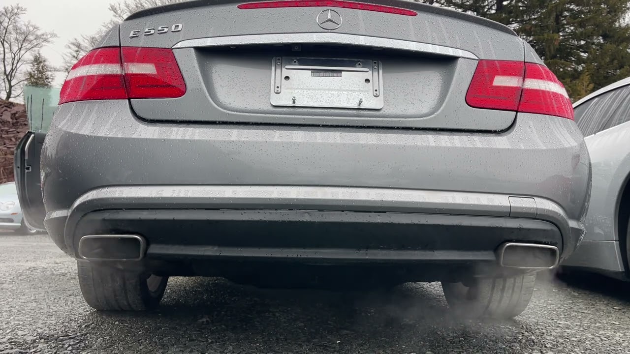 2011 Mercedes-Benz E550 Cold Start