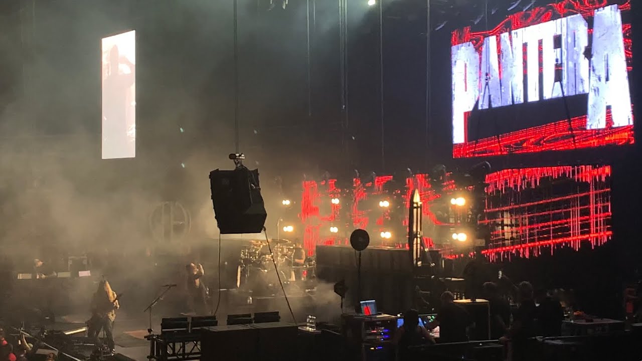 5 Minutes Alone + This Love - Pantera @ Movistar Arena, Chile 2022 (1st Solo Show)
