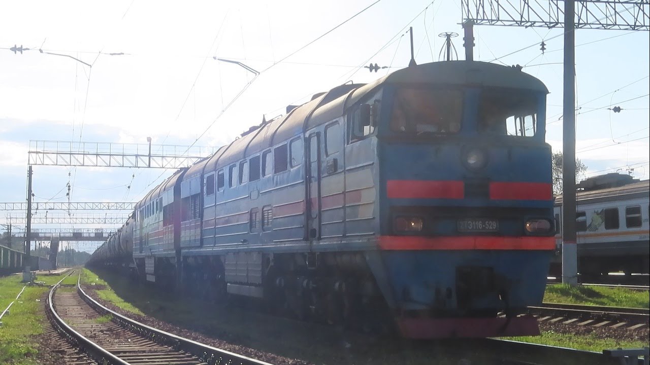 Тепловоз 2ТЭ116-529 БалтТрансСервис отправление с грузовым составом со станции Бекасово-1 10.09.2021
