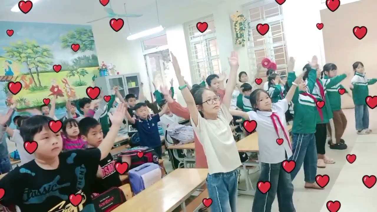 Khởi động cùng team 3E.. (cô Đào Thủy)