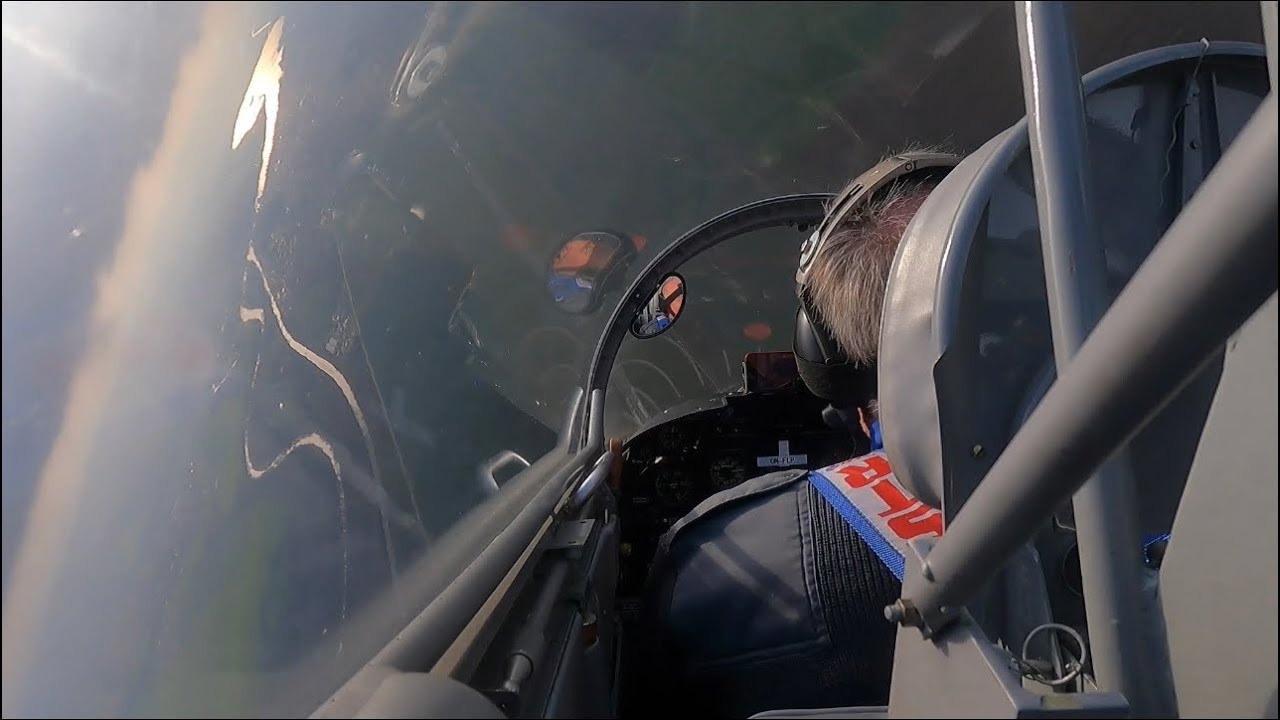 Cockpit View L29 delfin - GENER&Aacute;LMAJOR V.V. ING. JOZEF PIVARČI