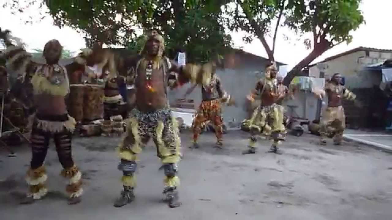 Percussion et Danse Traditionnelle Congolaise par Ballet Arumbaya Ndendeli
