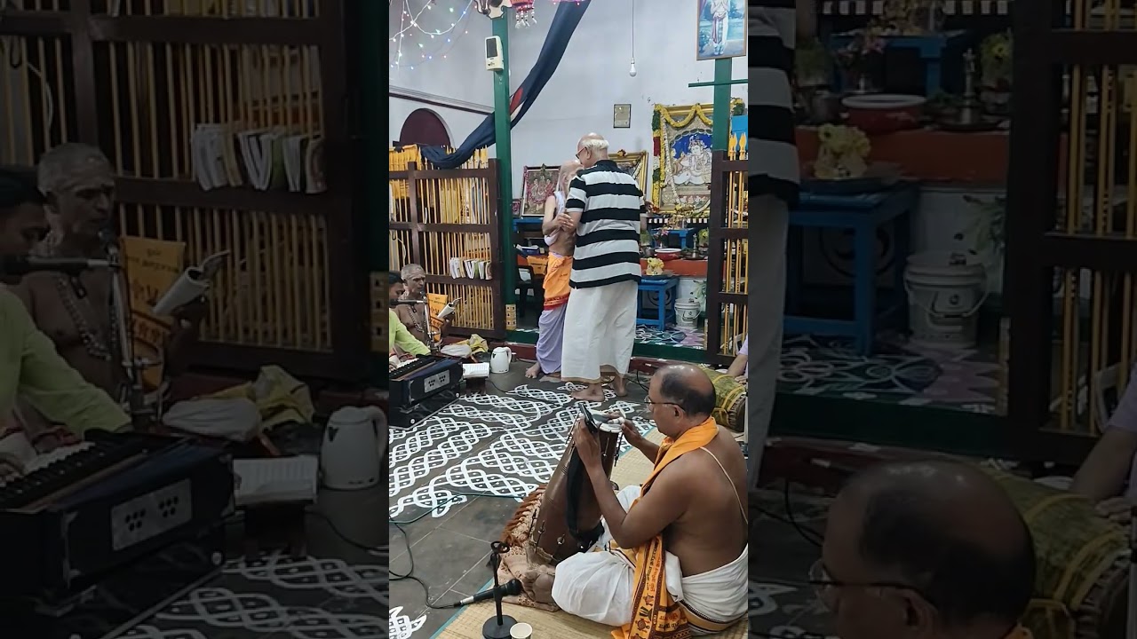 மார்கழி மாதத்தில்   ராதா கல்யாணம் ஸ்ரீகோபல கிருஷ்ன் சுவாமி பஜனை மண்டலி தேவங்குடி  