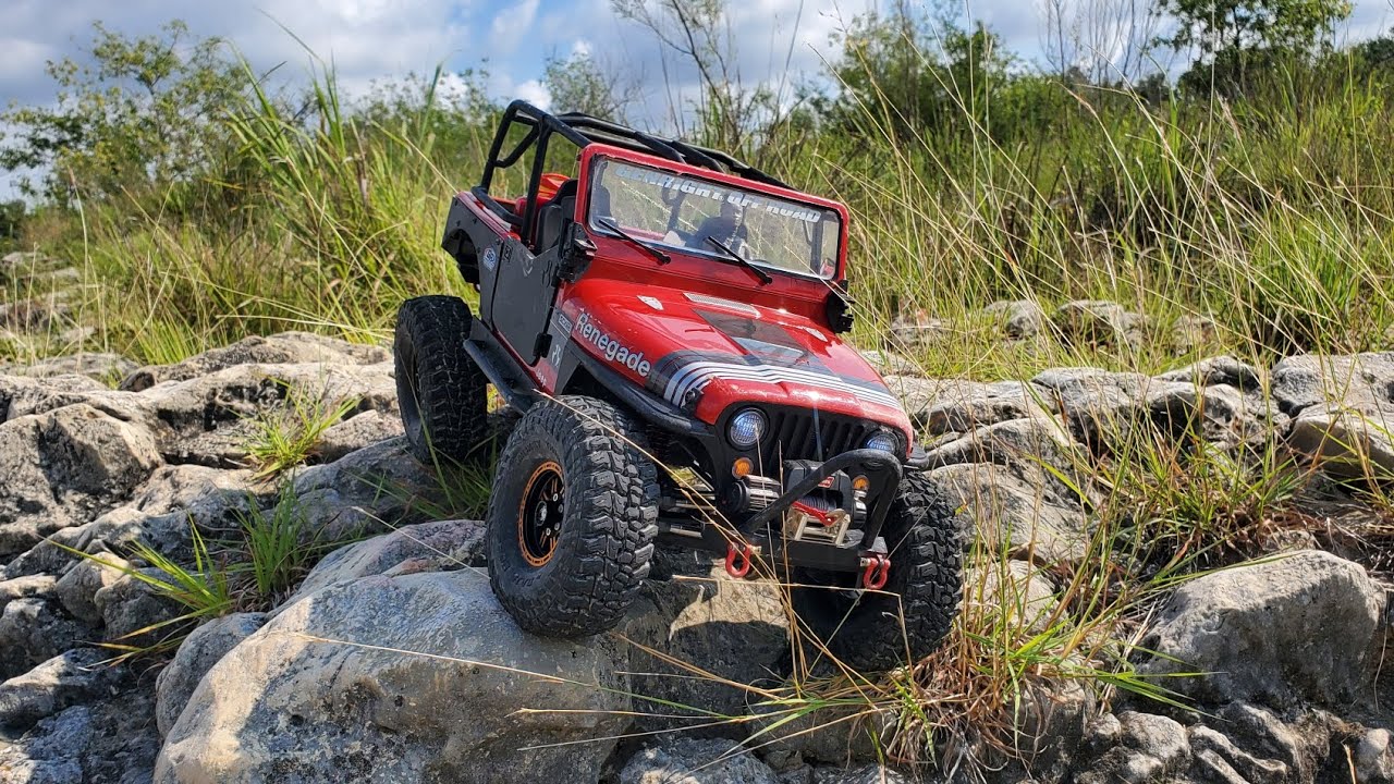 Axial SCX10 III CJ7 rocks