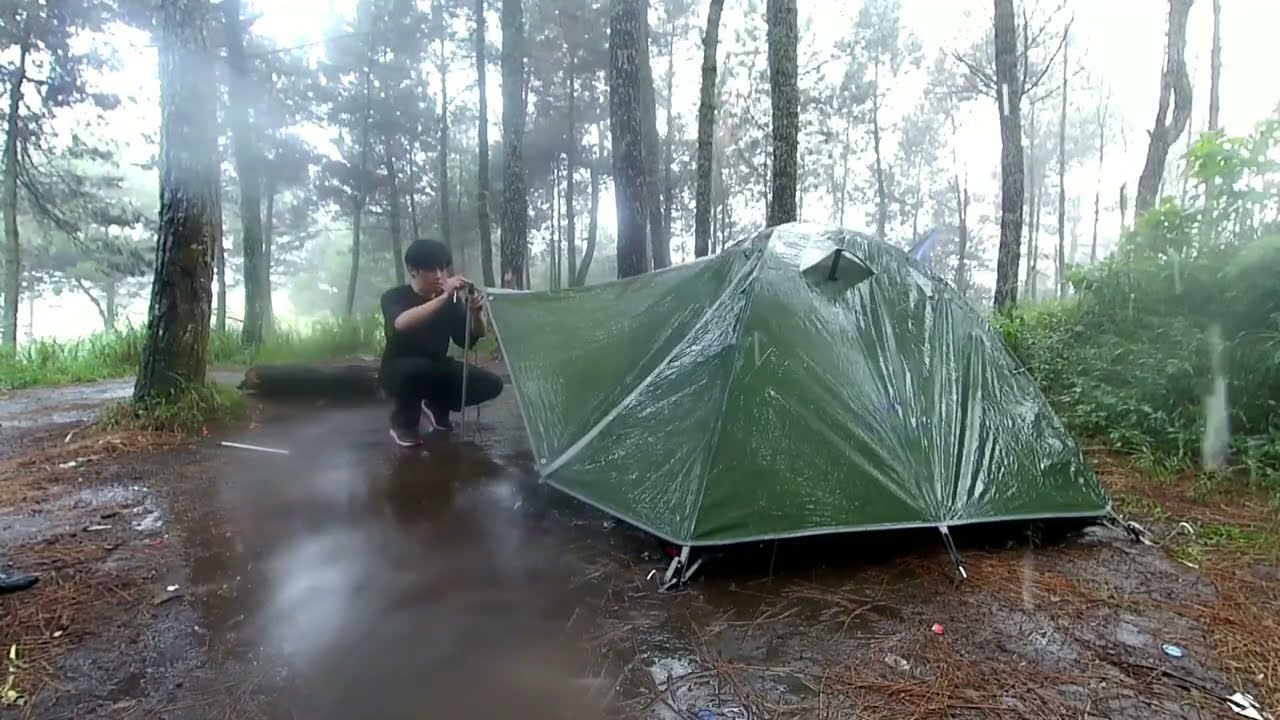 SOLO CAMPING HEAVY RAIN : Flood Around the Tent, Heavy Rain Camping