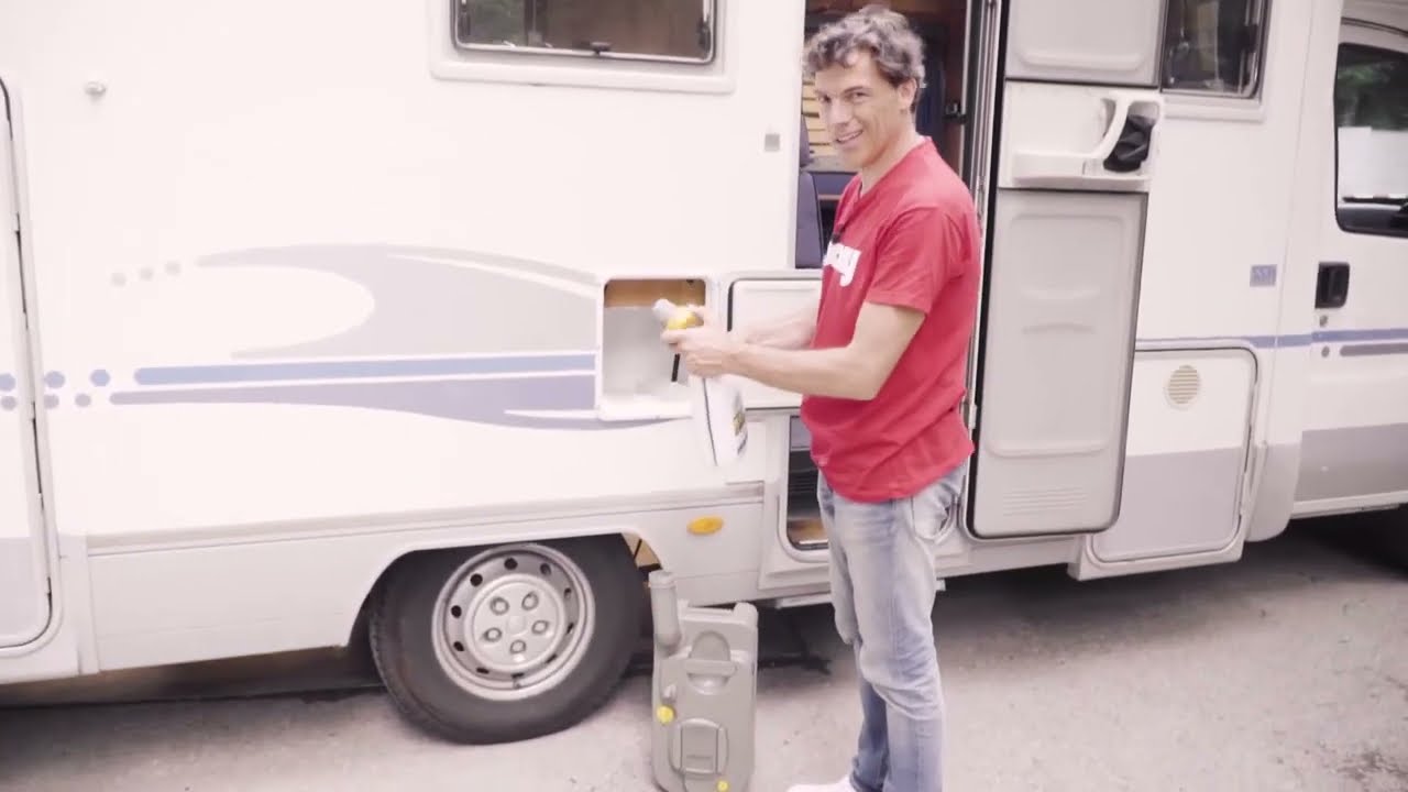 Hoe leeg je de toiletcassette van de camper | Goboony