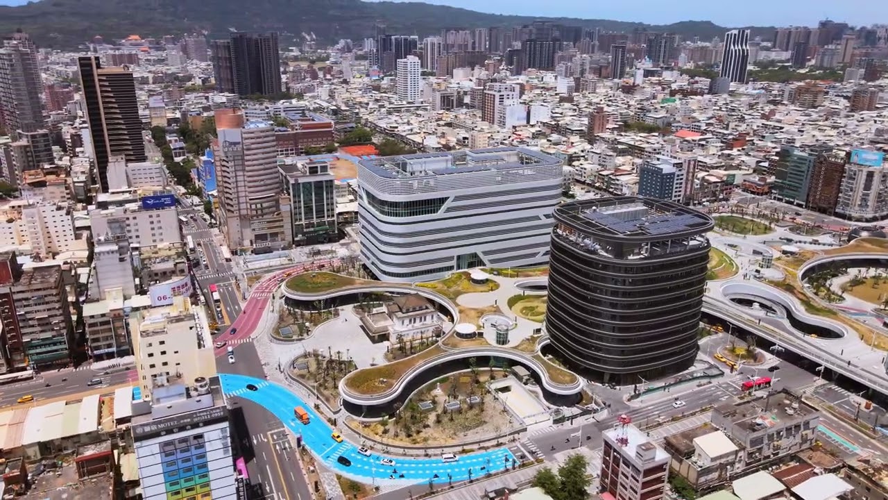 Kaohsiung Station 高雄車站 🇹🇼 (2025-04) {aerial}