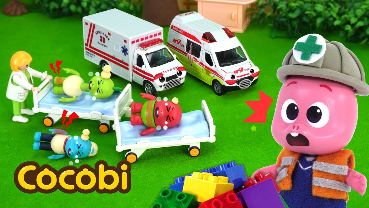 Construindo um Hospital com Blocos 🧱 | Brinquedos | Cocobi