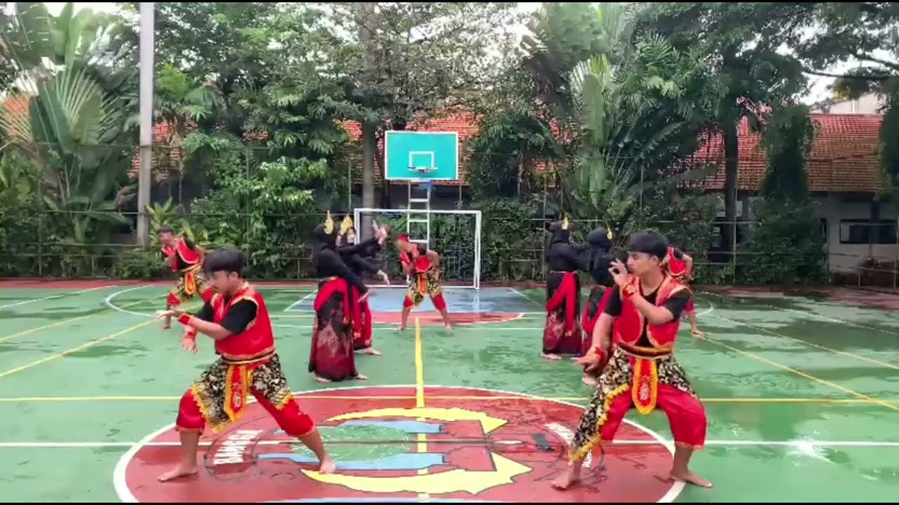 Tari Kreasi Kelompok 1 Kelas XI-4 SMAN 2 Lamongan