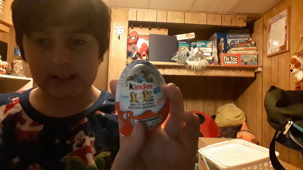 Movie Merchandise: Frozen 2 & Star Wars Kinder Joy Eggs