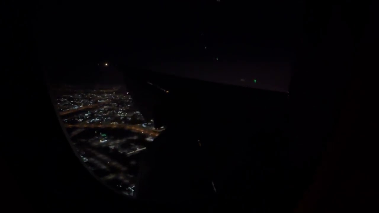 Etihad Airways EY32 – Paris to Abu Dhabi (Boeing 777-300ER)