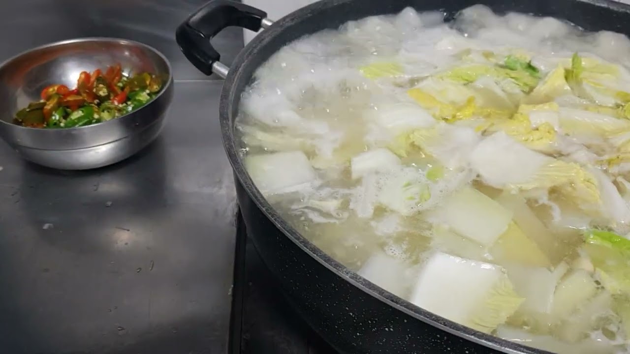 뜨끈하고 시원한 벵에지리국이 잘~끓어요..아주 달아요