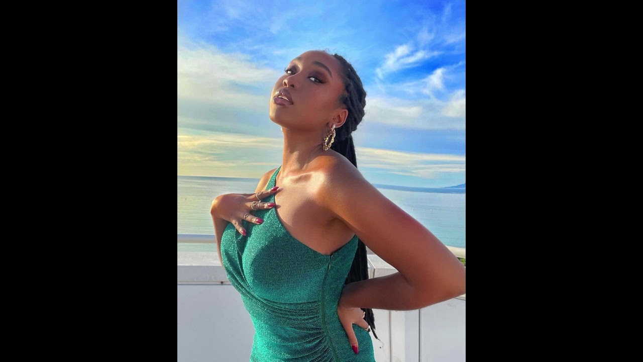 Crazy Sally en Sima Couture pour les NRJ Music Awards 2021
