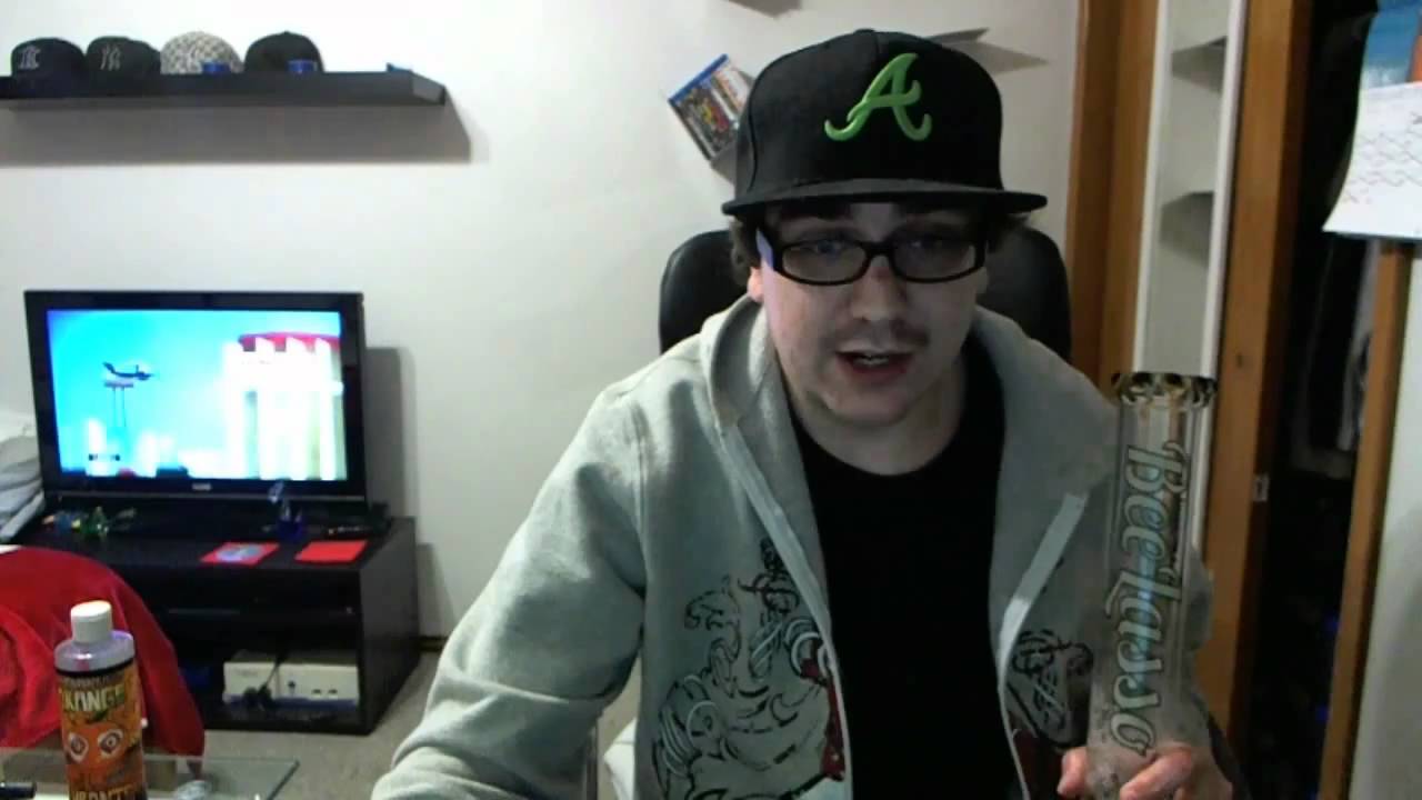 How To Clean A Bong!/Orange Chronic Bong Cleaner Review!