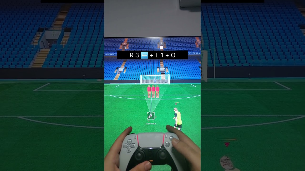 Learn how to score this simple free kick #fifa #fc25 #tutorial #soccer#football#shorts#freekick
