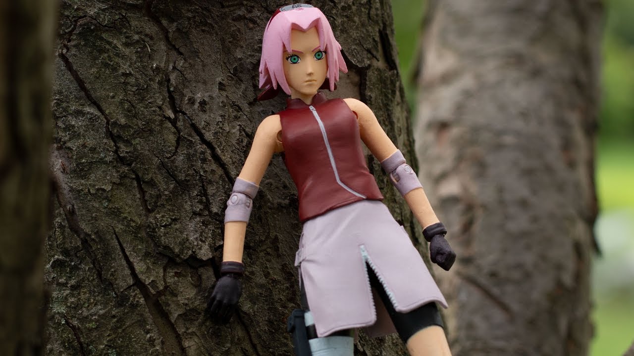Female figures - Toys