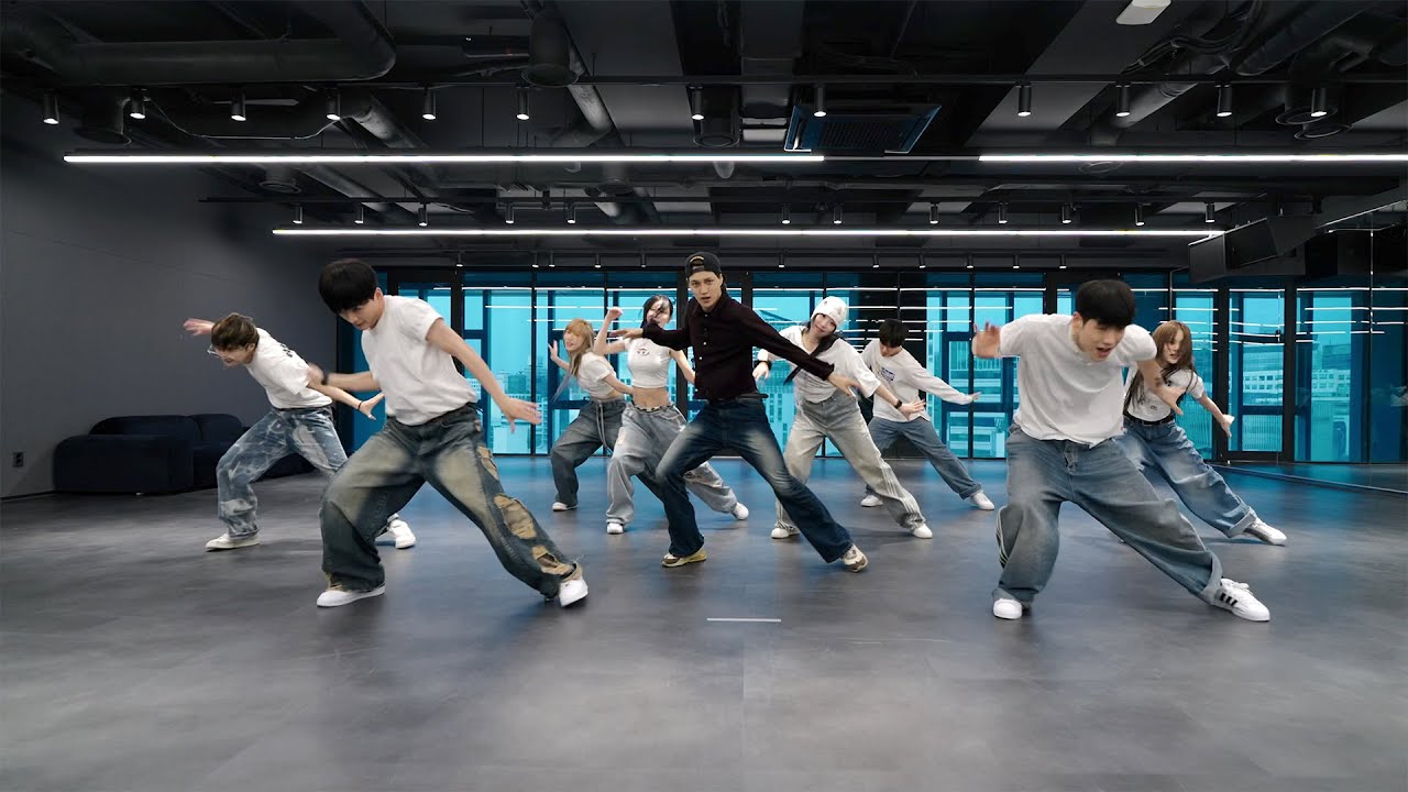 KAI 카이 'Adult Swim' Dance Practice