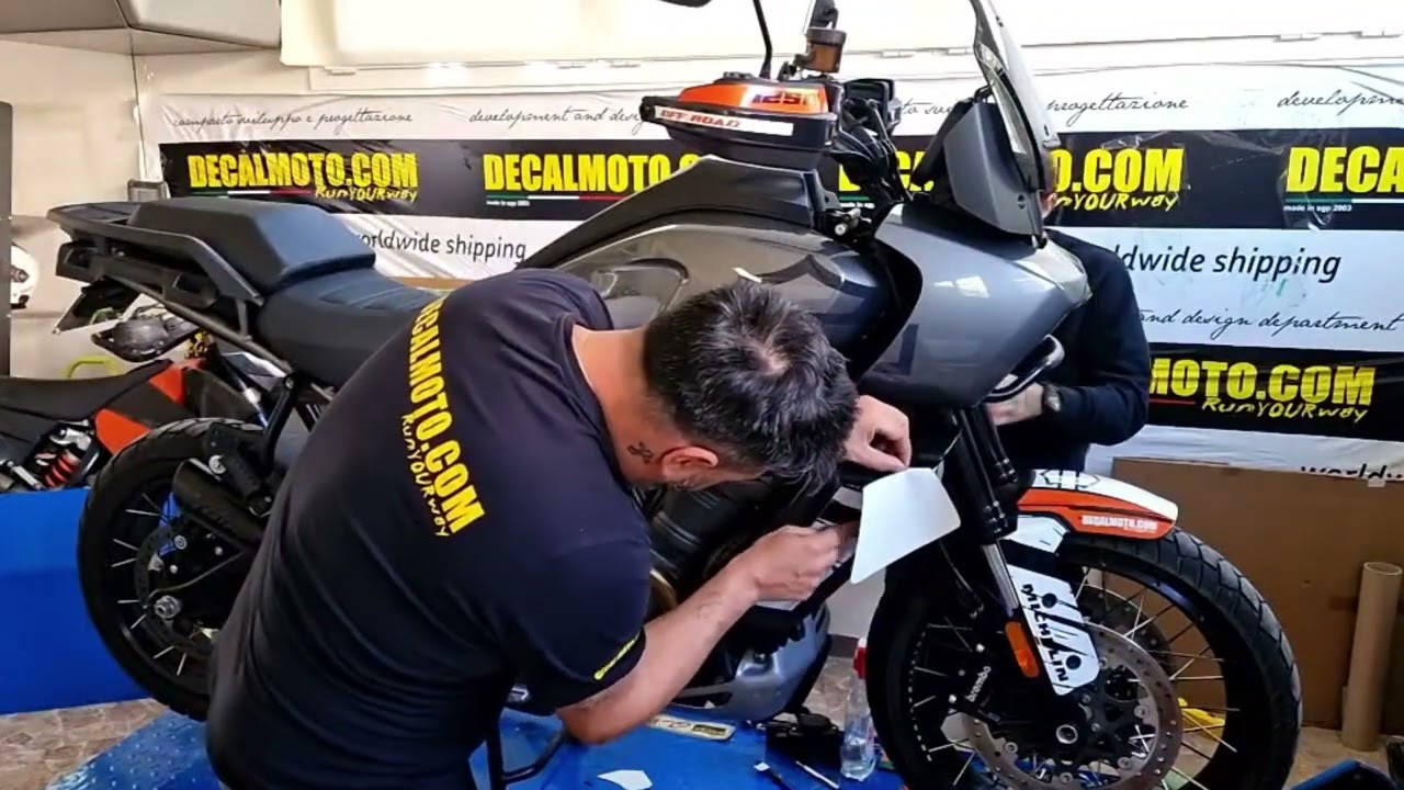 tutorial application kit stickers harley davidson pan america 1250 enduro Decalmoto.com