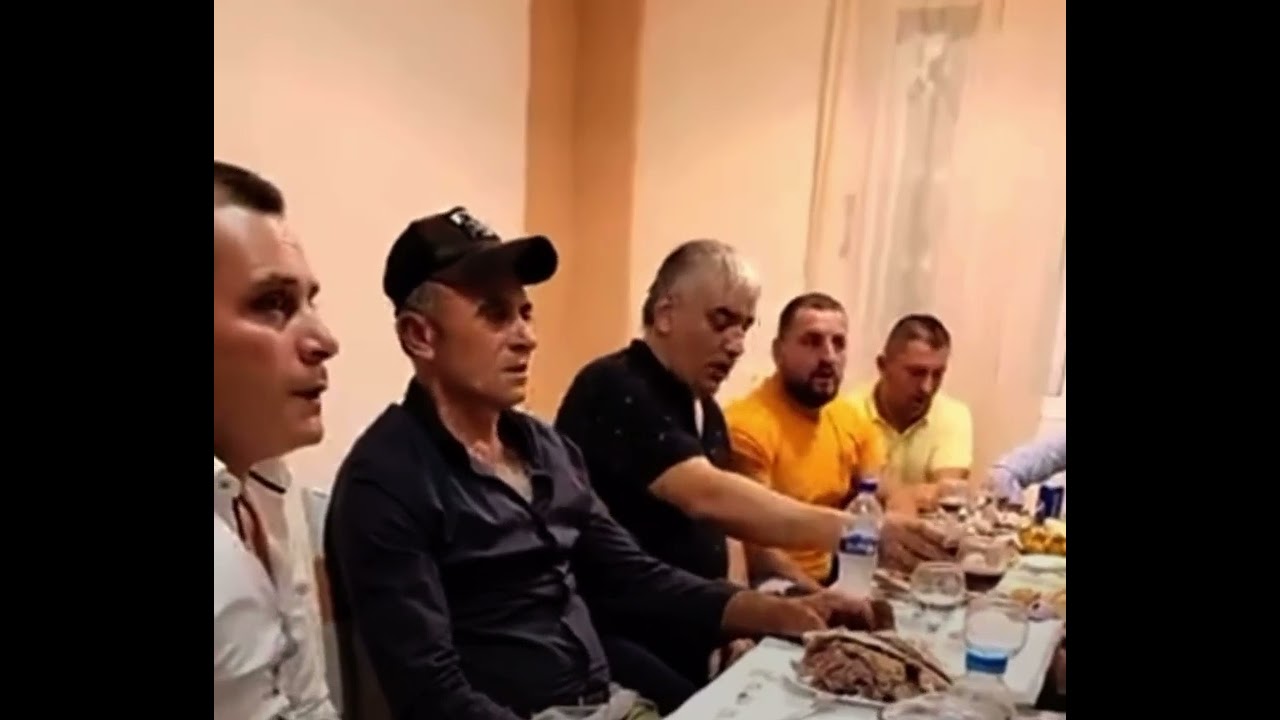 Këngë Labe Lavoline – Marrës: Sofo Daupi | Për qejf mes miqësh | MediterraneoTV