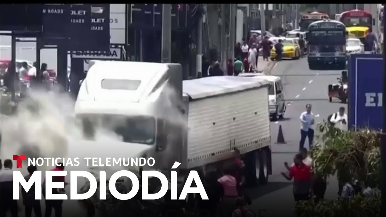 En video: Un camión pierde los frenos en San Salvador. Dos personas murieron | Noticias Telemundo