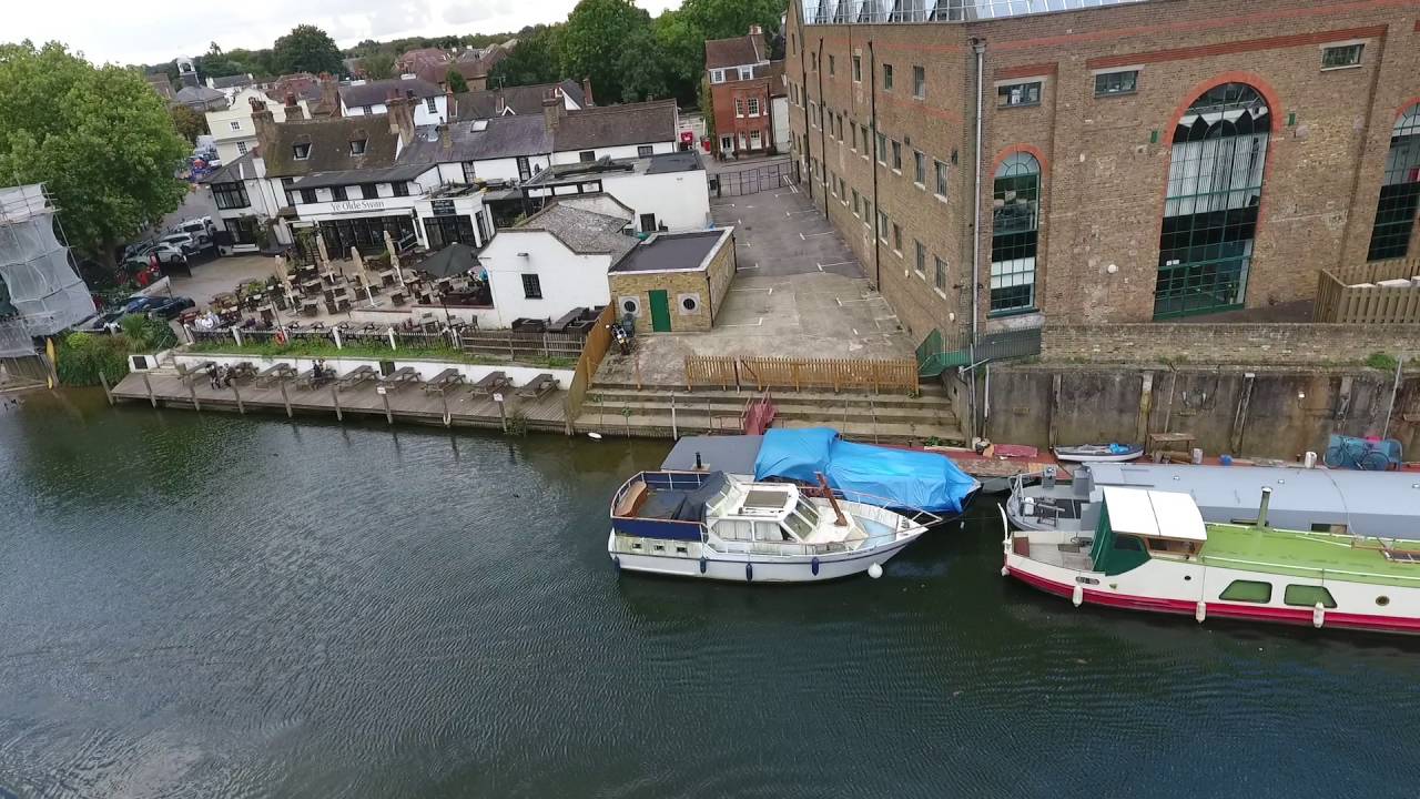 Thames Ditton Island Tour by DJI drone