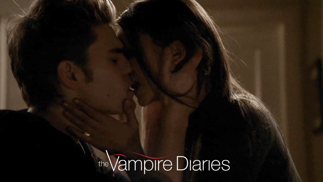 Stefan Can’t Control His Bloodlust for Elena | The Vampire Diaries