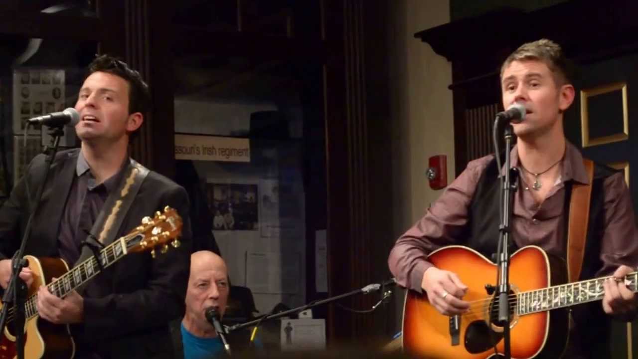 Ryan Kelly and Neil Byrne - Wagon Wheel
