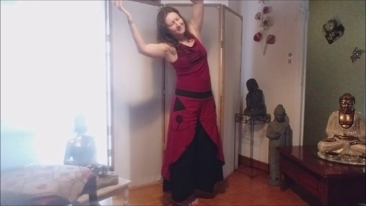QI GONG pour mincir et rester mince : onduler la colonne avec le vent