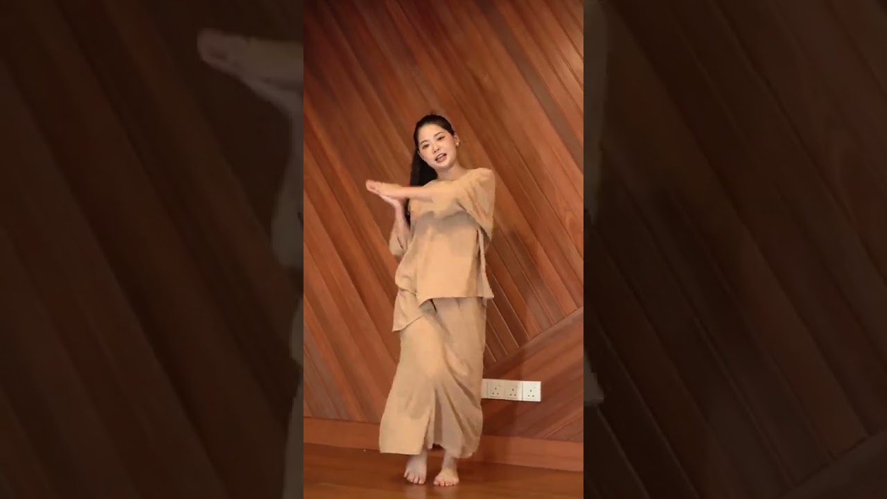 Belle Lee - Raya Cun Sekali #rusamusic #RayaCunSekali #dance