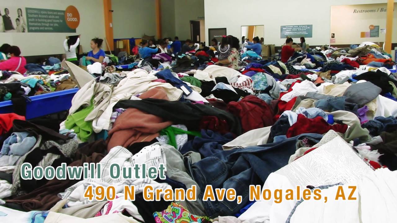 Shopping at our Outlet, Nogales, AZ