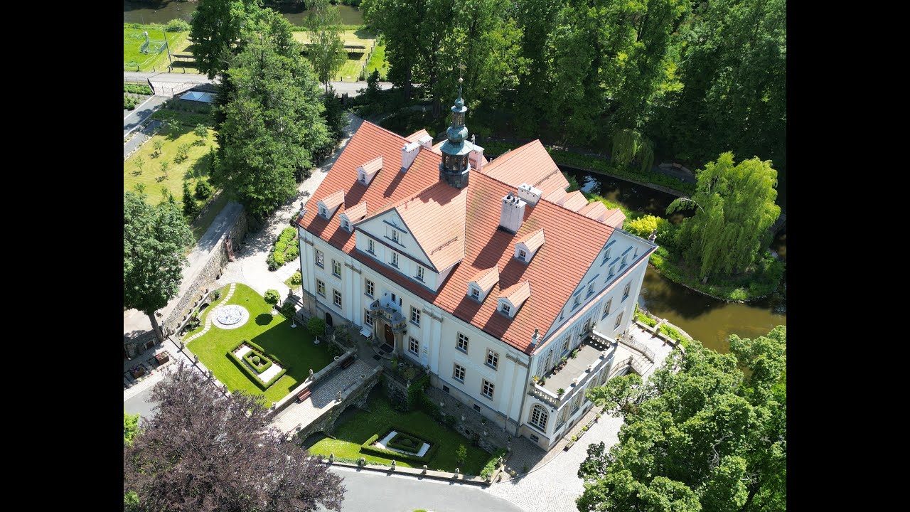 4K #Ciechanowice pałac z drona #dji #drone #travel