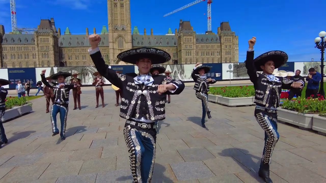El Centro del Poder Federal Canadiense tiembla con el zapateo del Ballet Fokl&oacute;rico Aztl&aacute;n de Ottawa