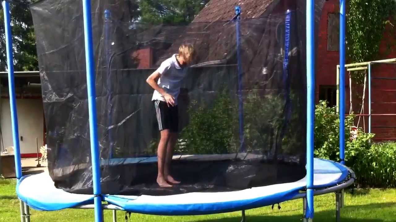 Trampolin Bauch Klatscher mit 180&bull; Drehung lernen