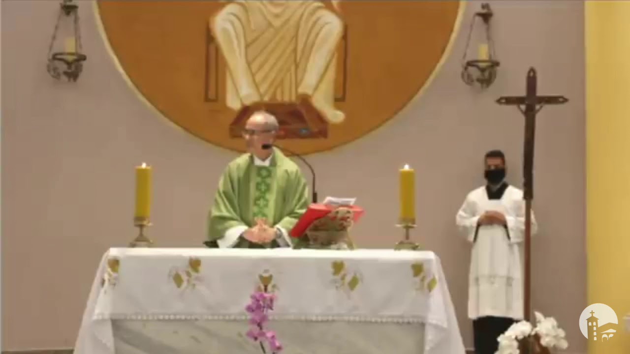 🙏OBEDIENTE A CRISTO, PADRE CORRIGE LETRA DE CANTO DA teologia da libera&ccedil;&atilde;o DURANTE MISSA AO VIVO.