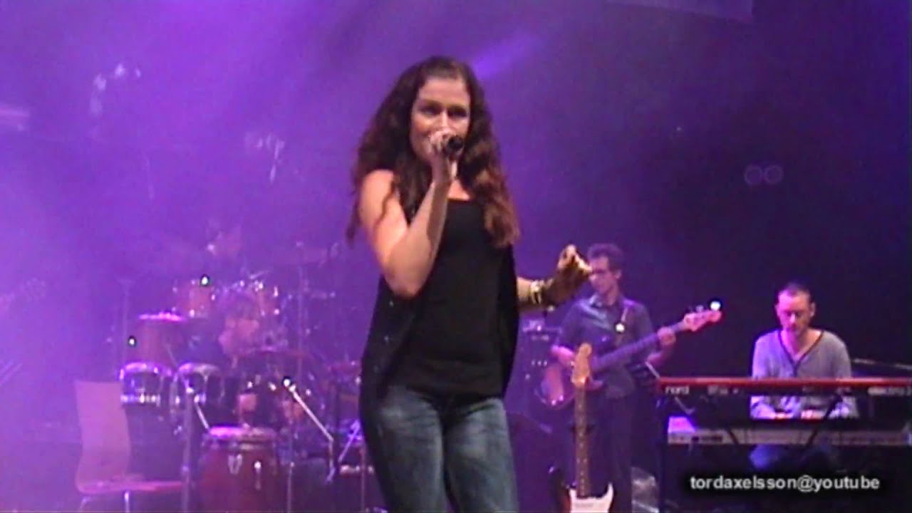 Amy Diamond - Whats In It For Me (Örebro 2009-09-27)