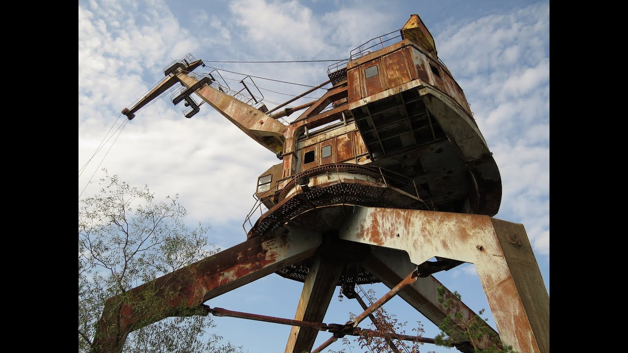 Зона отчуждения. Портовые краны / Exclusion zone. Port cranes