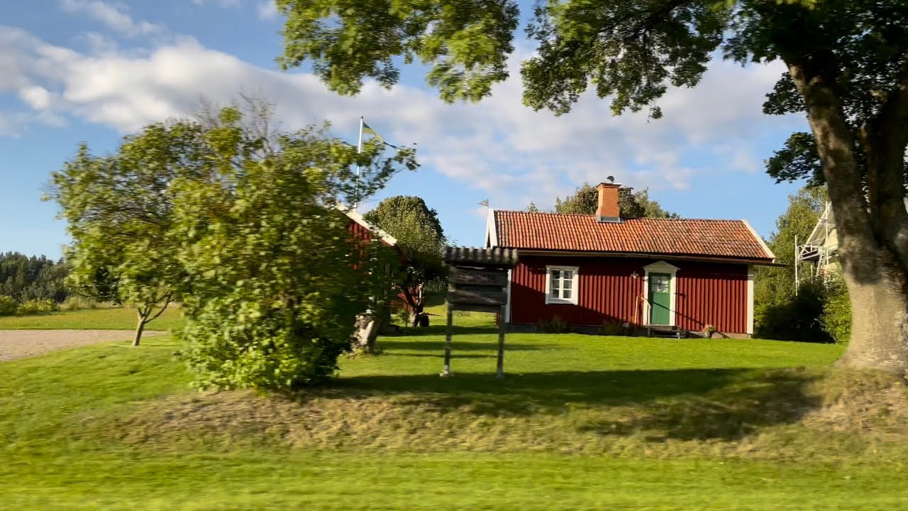 The long weather report in Swedish. Listen and watch the Swedish countryside roll by. Sjöväder SMHI.