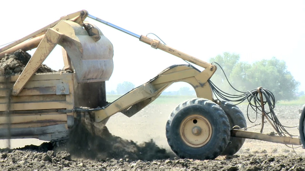 Challenger MT865 765 765& Caterpillar Fontana Montefiori In Livellatura 2021