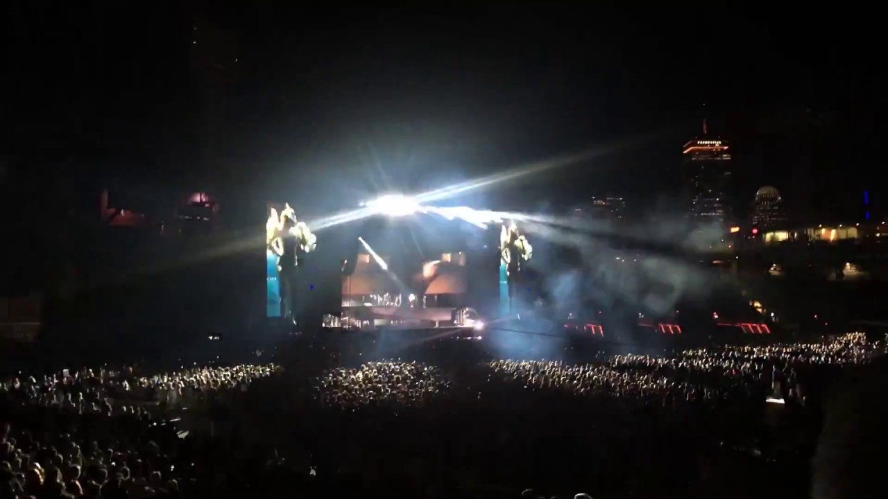 Lady Gaga Bad Romance 9/1/17 Fenway Park