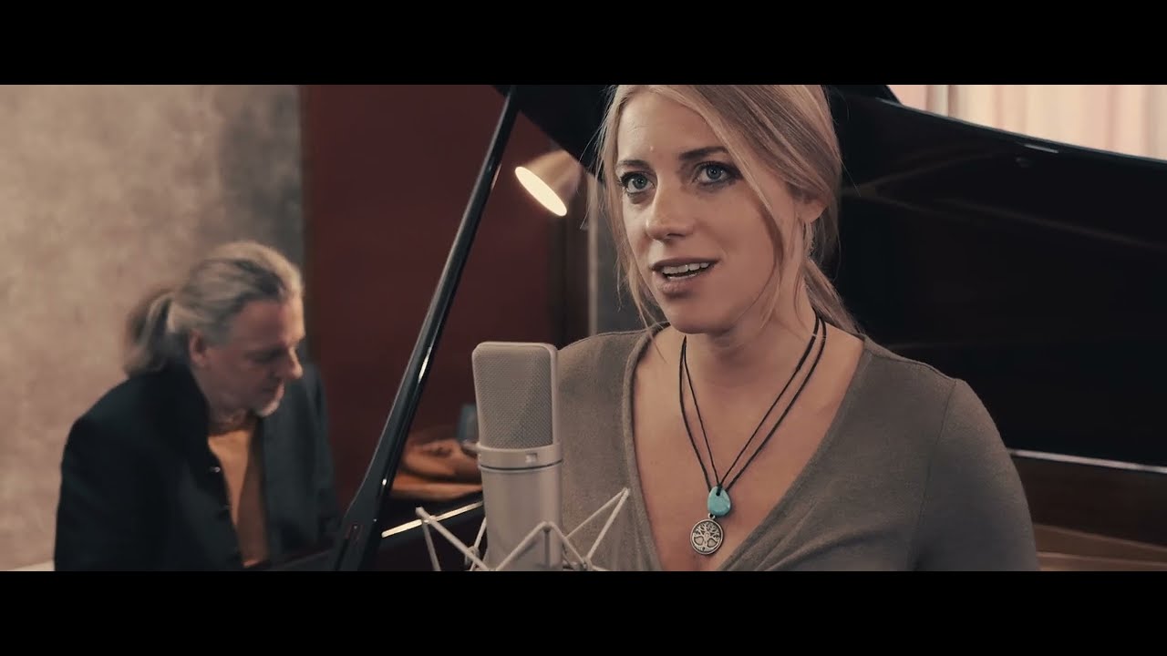 Anna-Marlene Bicking - Rollin' (Official Music Video)