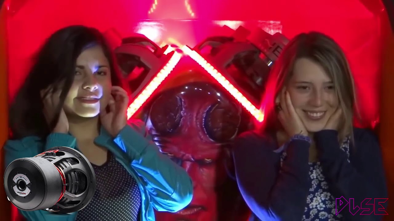 TE ETREVES A QUEDARTE MAS DE UN MINUTO ENFRENTE DEL GRAN HELLBOY HERTZ DE COLOMBIA
