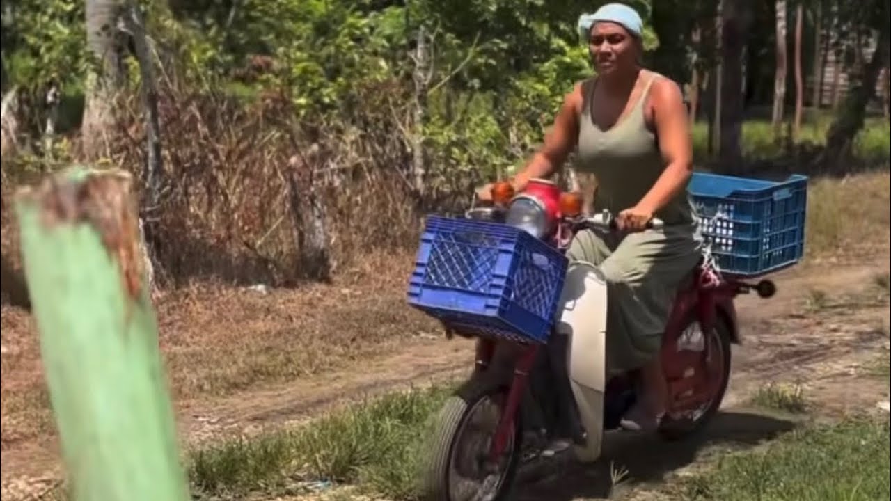 Presto la ropa de su hija sin saber que le costaria tanto dinero